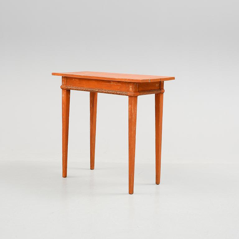 BORD. Gustaviansk stil. 1900-tal.