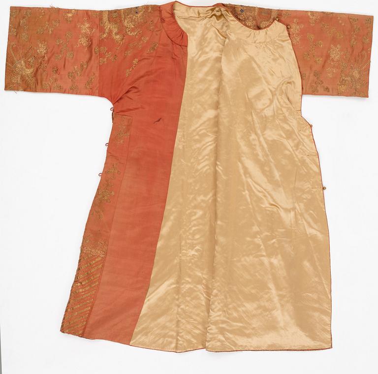 A Chinese Robe, embroidered silk, height 131 cm, late Qing dynasty (1644-1912).