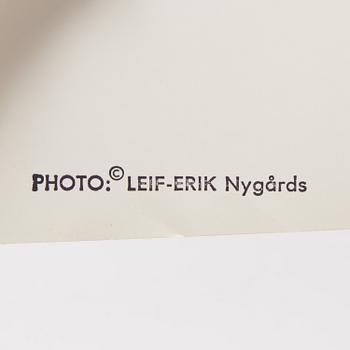 LEIF ERIK NYGÅRDS, offsettryck, sign. "Marilyn Monroe photographed in Los Angeles at Bel Air Hotel, june 27th 1962".