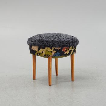 A mid 20th Century stool.