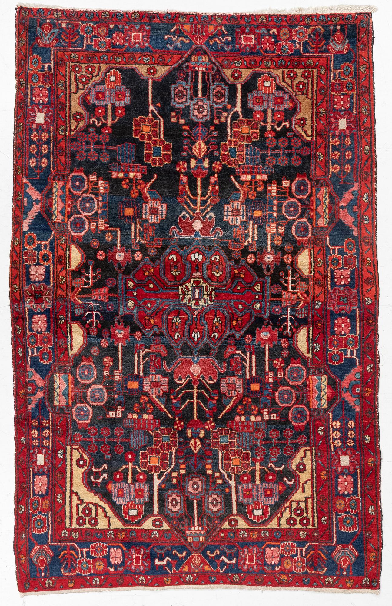 Matta, Nahavand, ca 250 x 160 cm.