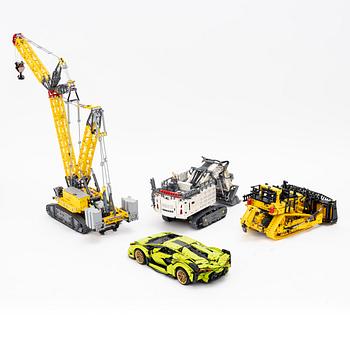 Lego, 4 byggda modeller.