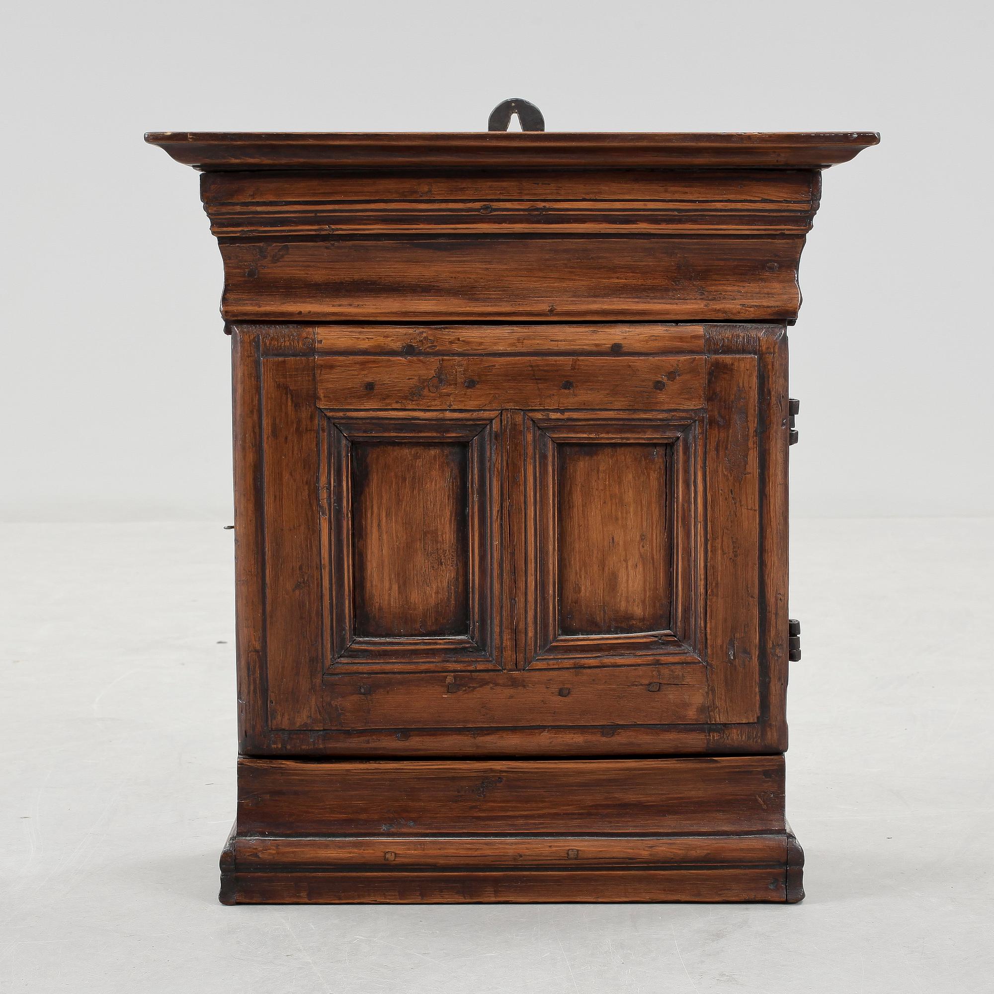 VÄGGSKÅP, Barock, 1700-tal.