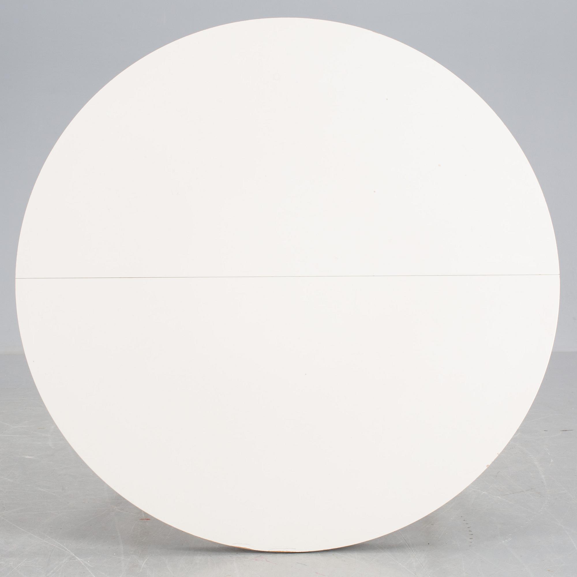 MATGRUPP, 8 delar, gustaviansk stil. 1900-talets andra hälft.