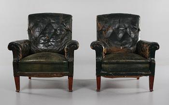 FÅTÖLJER, ett par, 1900-talets första hälft.