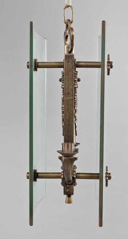 TAKLAMPA, 1920/1930-tal.  Höjd ca 37 cm.