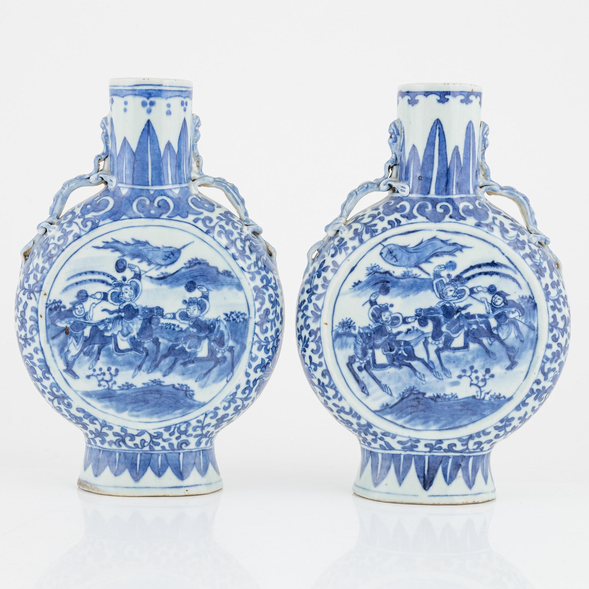 Tedosa och pilgrimsflaska, porslin, Kina, 1700/1800-tal.