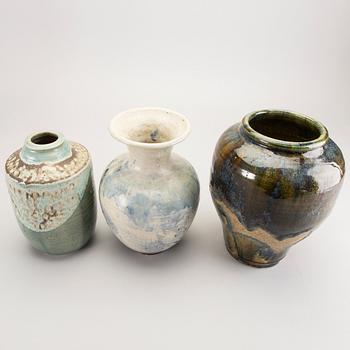 Carl Cunningham-Cole,  a set of three stoneware vases, signed, one dated 80.
