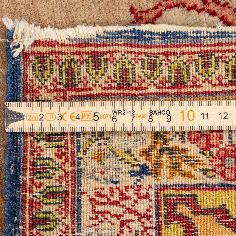 An antique pictoral Tabriz, Northwestern Persia, c. 218 x 148 cm.