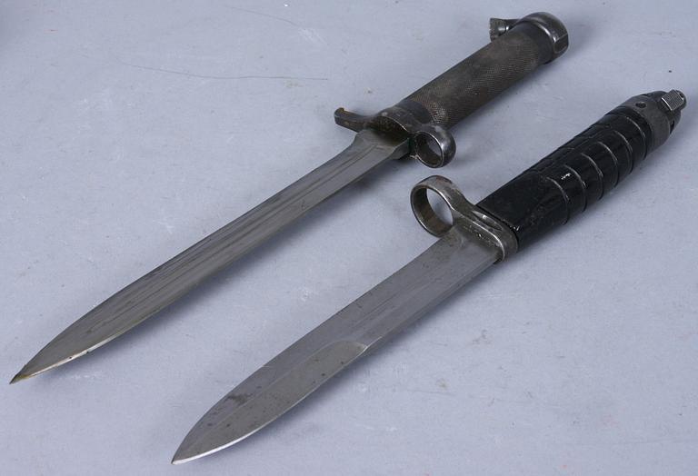 BAJONETTER, 2 st, 1900-tal.