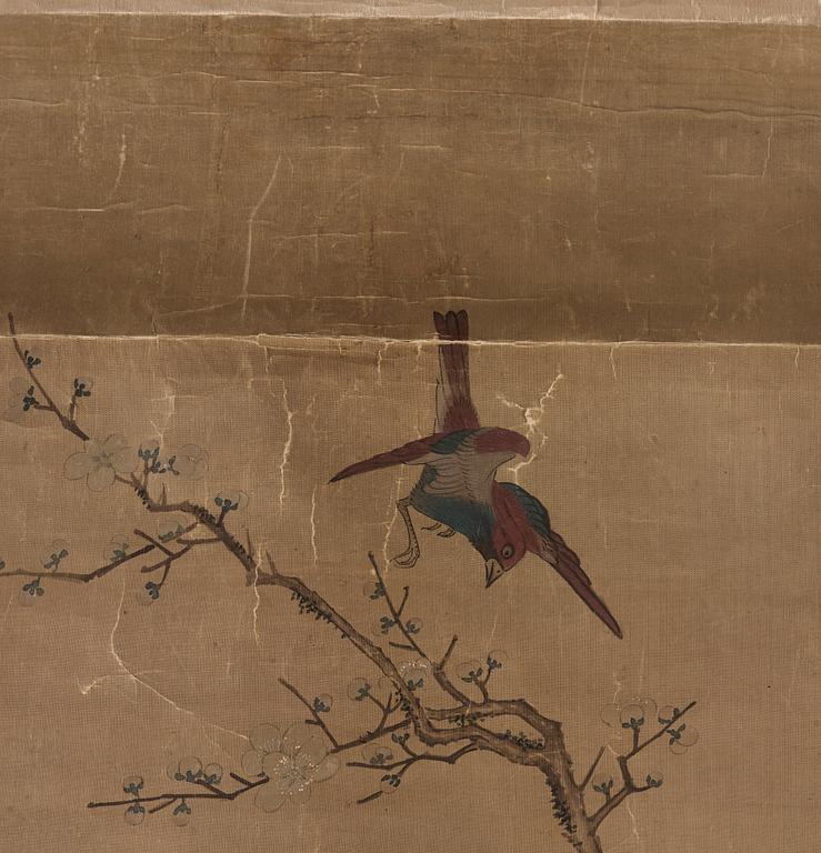 RULLMÅLNING, fåglar och blommande kamelia och prunus, sen Qingdynastin (1644-1912).