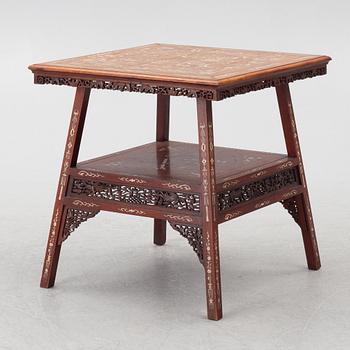 Bord, hardwoord, Kina, 1900-tal.