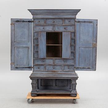 A cabinet, 18th Century.