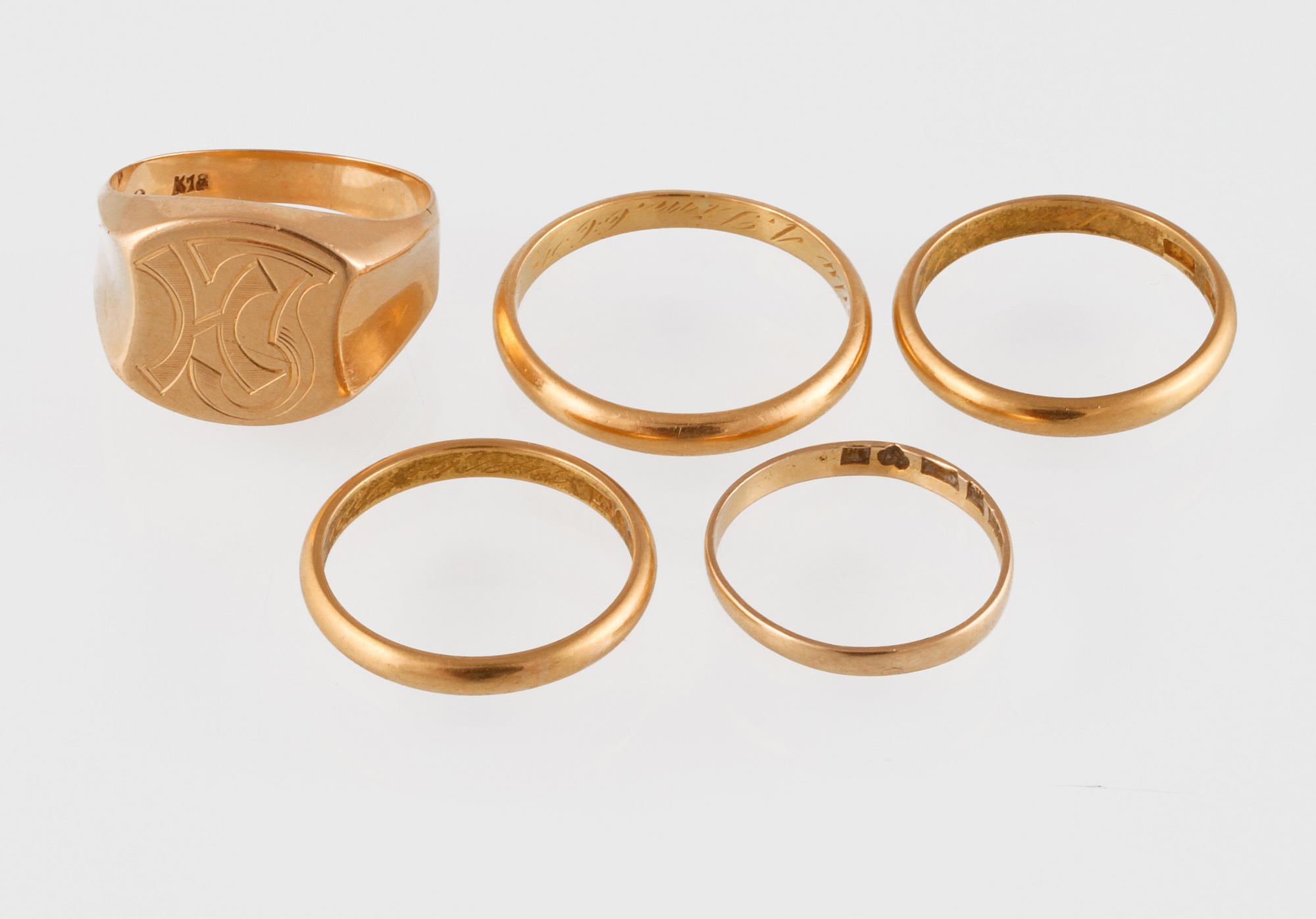 RINGAR, 5 st, 18K samt 20K guld. Vikt 16,4 gram.