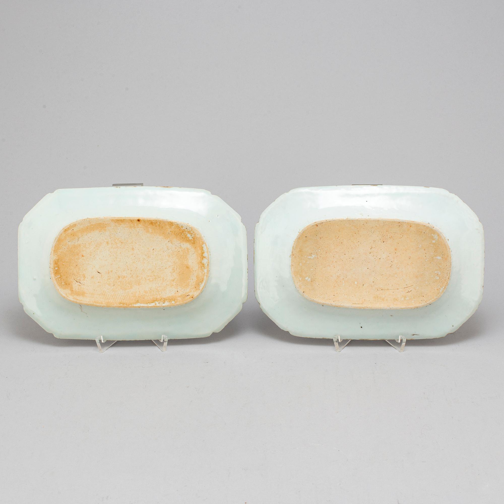 A pair of blue and white export porcelain serving dishes, Qing dynasty, Qianlong (1736-95).