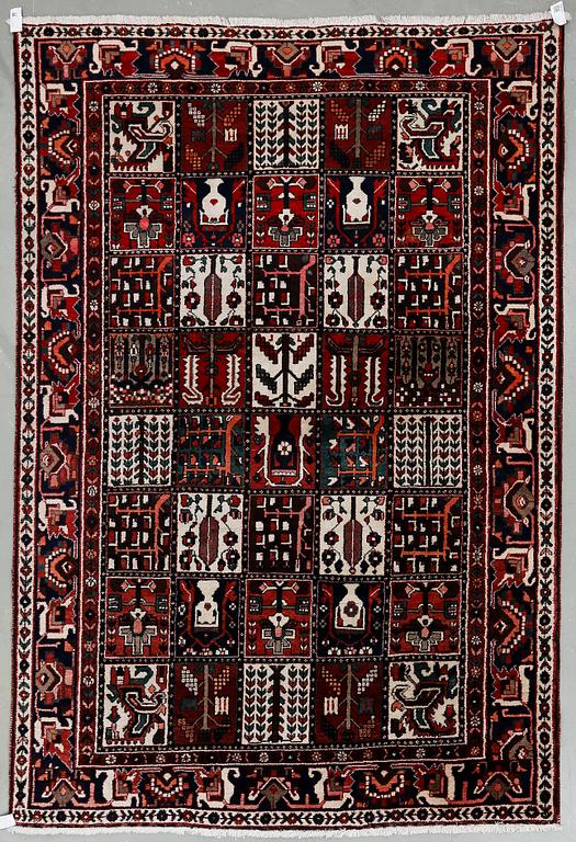 MATTA, Bachtiari, ca 322x204 cm.