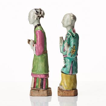 Figuriner, åtta stycken, porslin. Qingdynastin, 1800-tal.