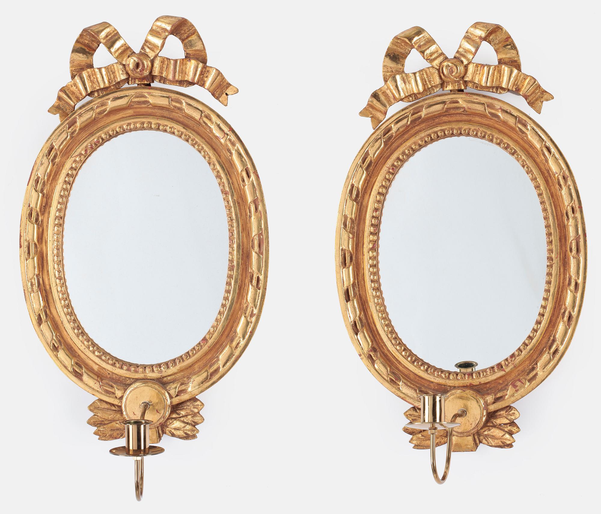 SPEGELLAMPETTER, ett par, gustaviansk stil, 1900-talets mitt.