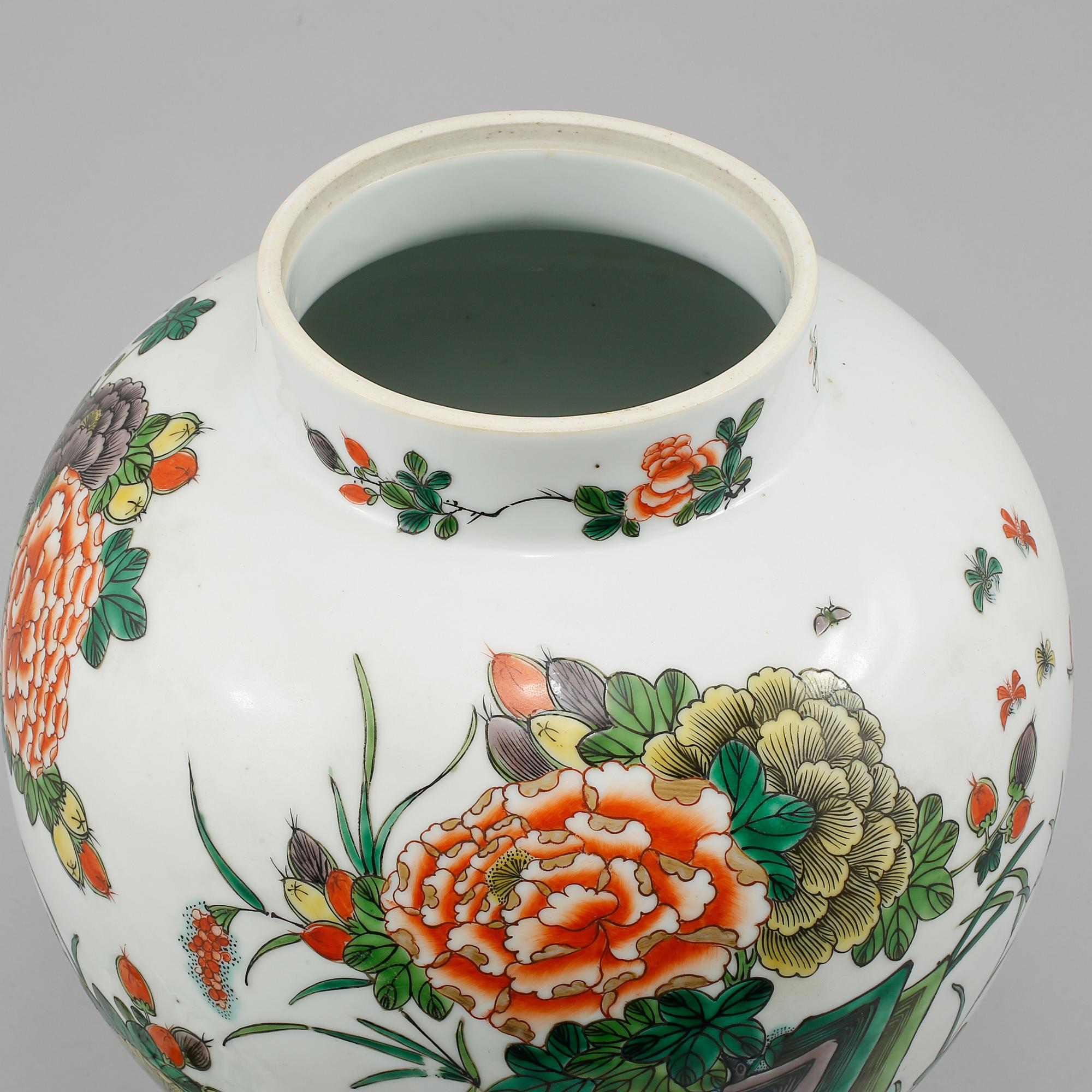 LOCKURNA, porslin Kina, 1900-tal.