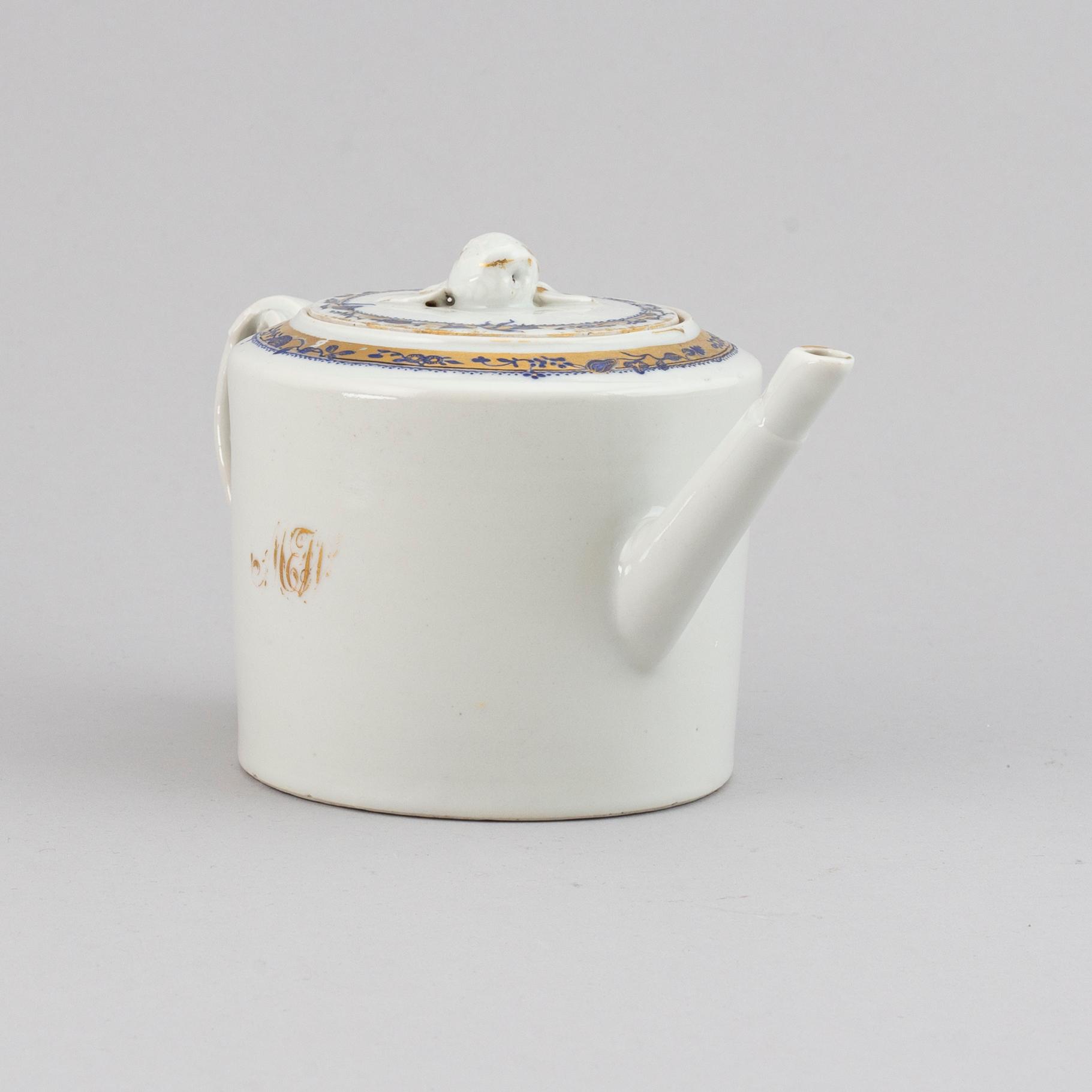 TEKANNA med LOCK, kompaniporslin. Qingdynastin, Jiaqing (1796-1822).