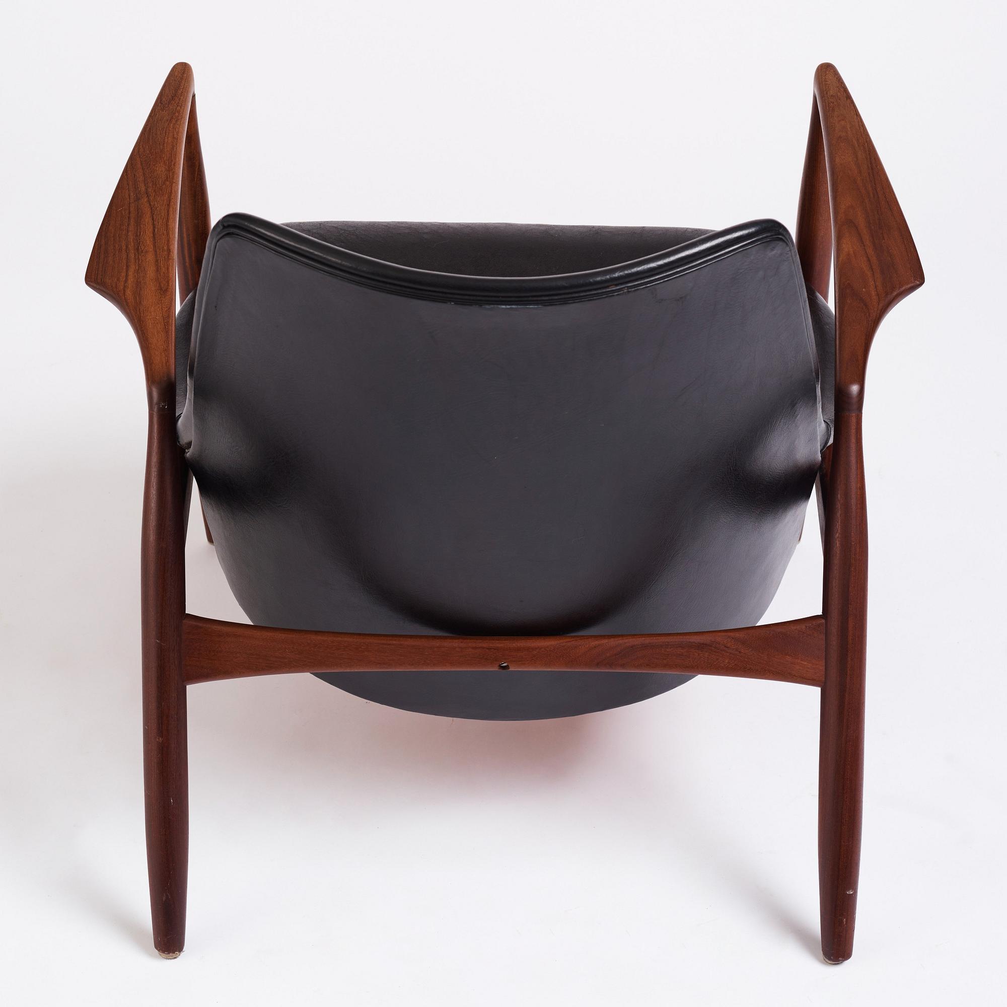 Ib Kofod-Larsen, a 'Sälen' (Seal) armchair, Olof Perssons Fåtöljindustri (OPE), Jönköping, Sweden 1950-60s.