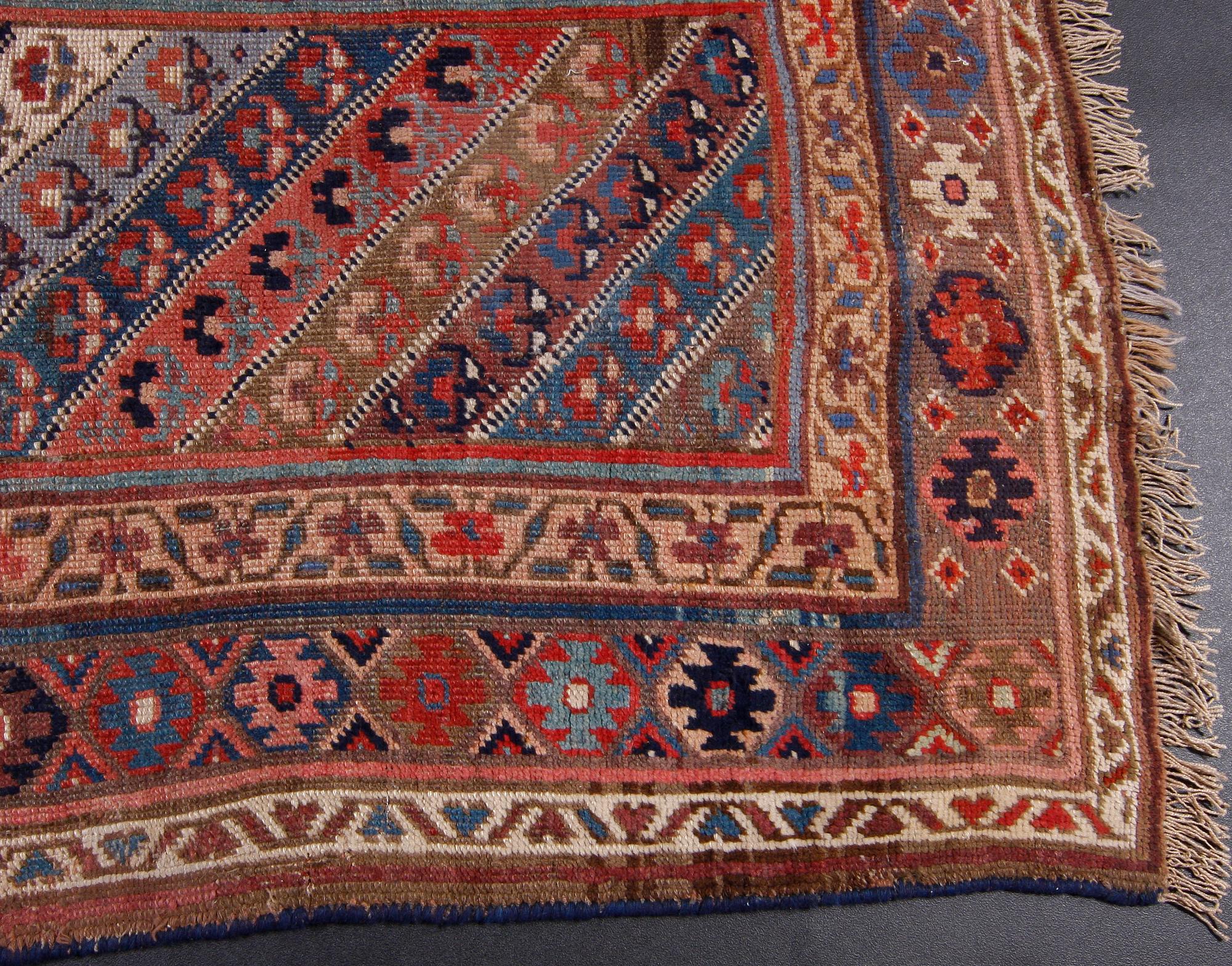 MATTA, orientalisk, antik. Ca. 199x98.