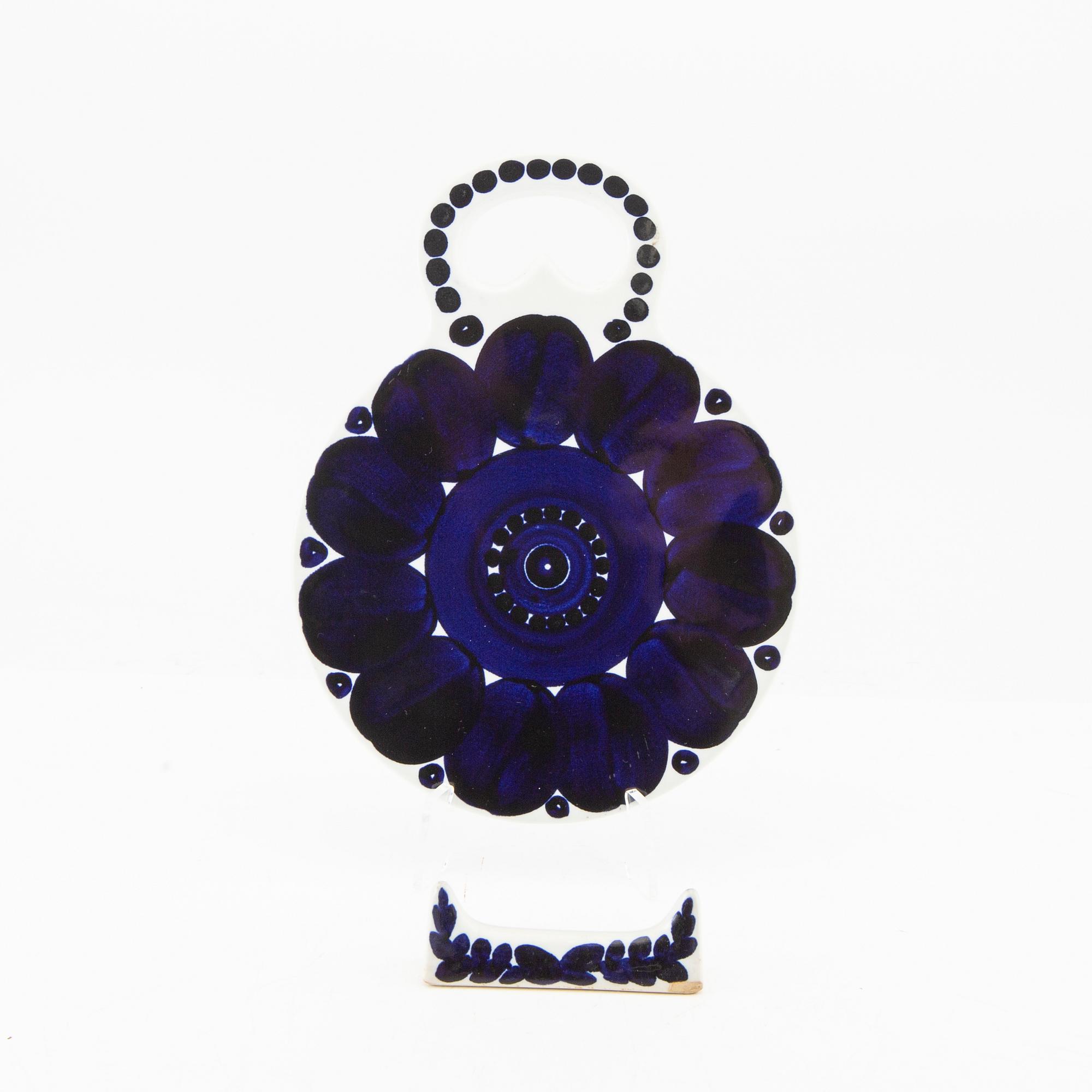 Ulla Procopé, servis 43 dlr "Valencia" Arabia Finland.