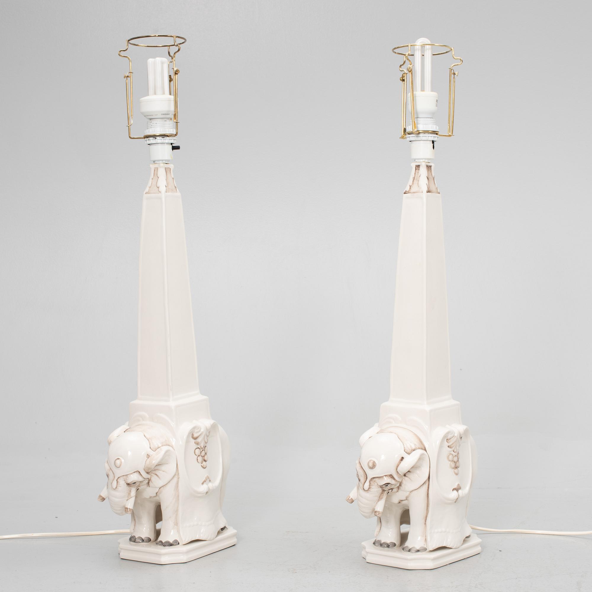 Bordslampor, ett par, 1900-talets andra hälft. Ethan Allen, Italien.