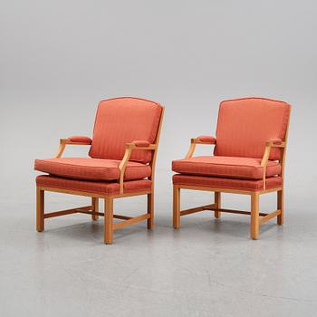Karmstolar ett par, Gripsholmsmodell, Jio Möbler, 2000-tal.