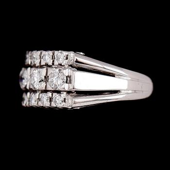 RING, 18 k vitguld, briljantslipade diamanter tot ca 0.56 ct.