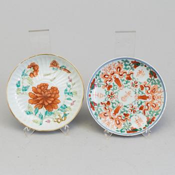 FOUR DIFFERENT CHINESE PORCELAIN PLATES, 18th/19th/20th century.