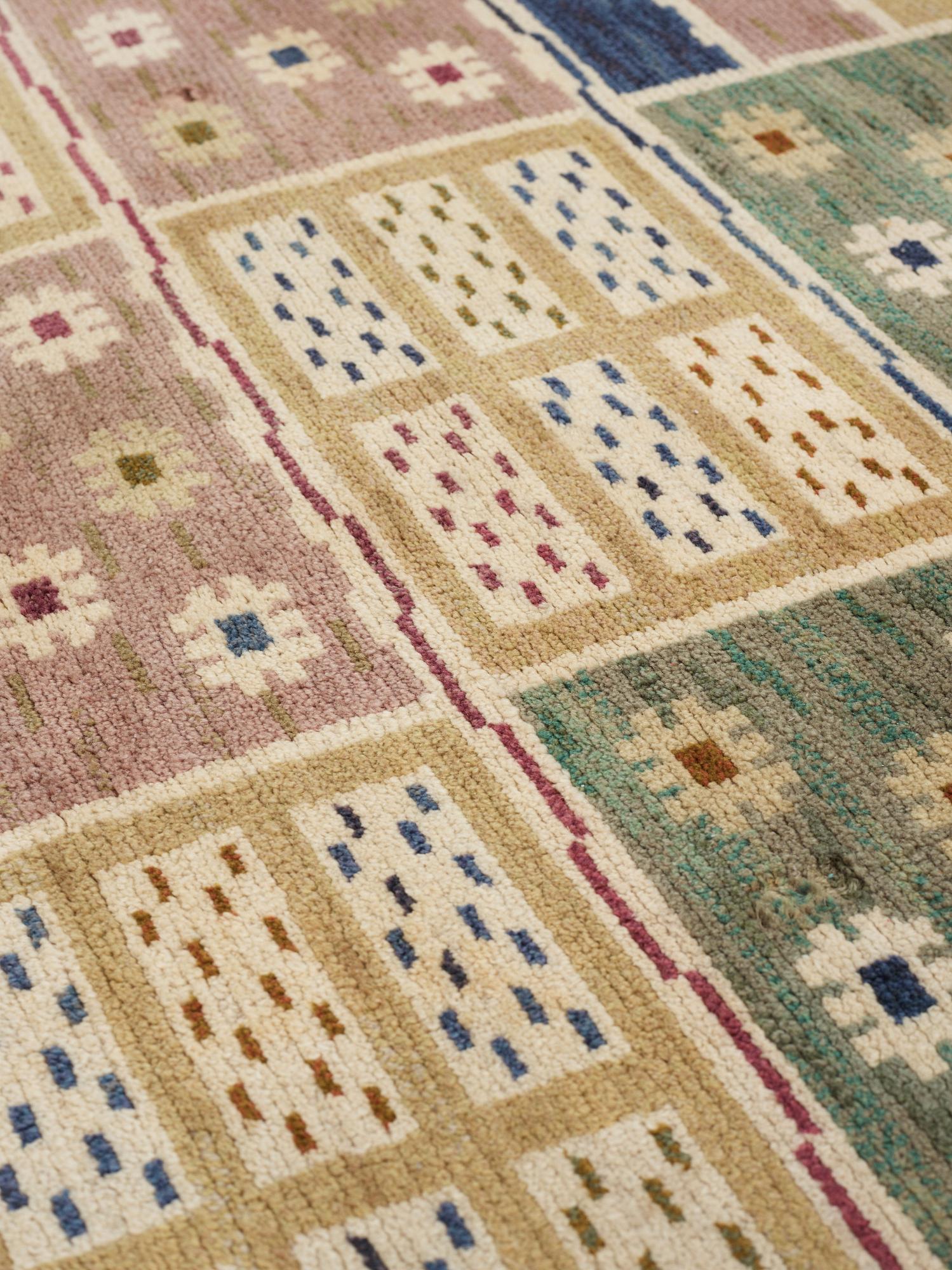 Märta Måås-Fjetterström, Matto, "Ängarna", knotted pile, ca 244-245,5 x 178,5-181,5 cm, signed AB MMF.