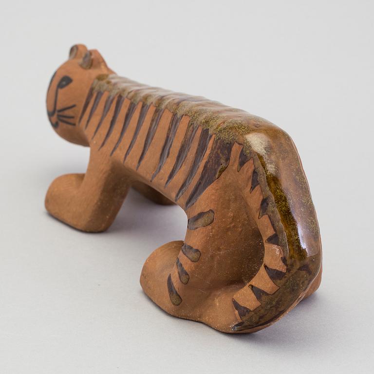 A stoneware tiger sculpture by Lisa Larson, Gustavsberg.