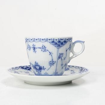 Royal Copenhagen, Coffee service, approx. 50 pieces, porcelain, "Musselmalet", Denmark.