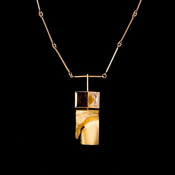 BJÖRN WECKSTRÖM, collier "Narcissos", 14K guld, bergskristall, rökkvarts. Lapponia 1967.