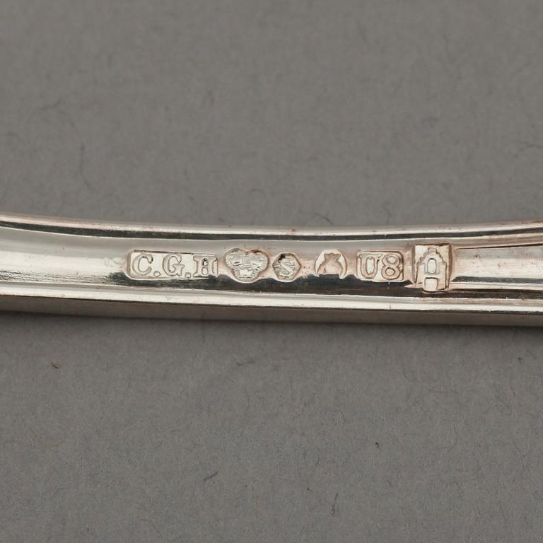 BESTICK, uppsättning, silver, 67 delar, "Chippendale", CG Hallberg, Stockholm, 1930/40-tal. Vikt 2358 g.