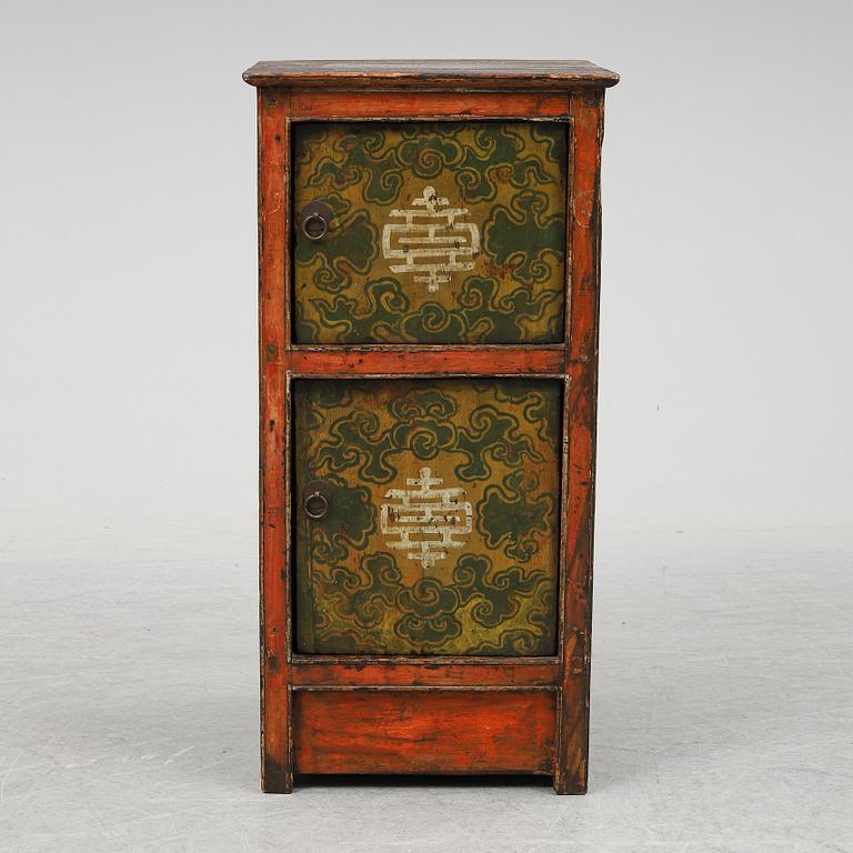 A Chinese wooden cabinet, 20th century.