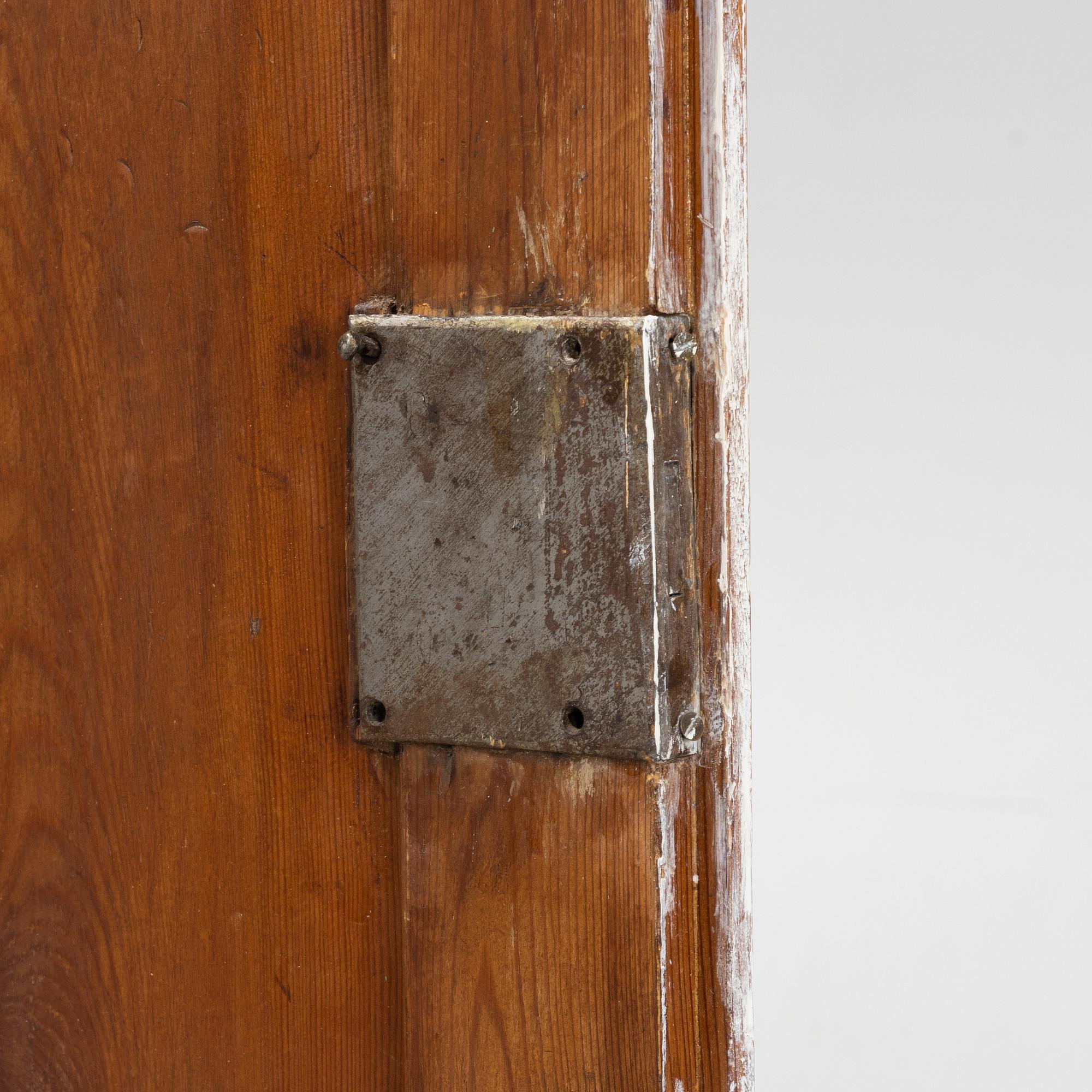 A 19th century cabinet.