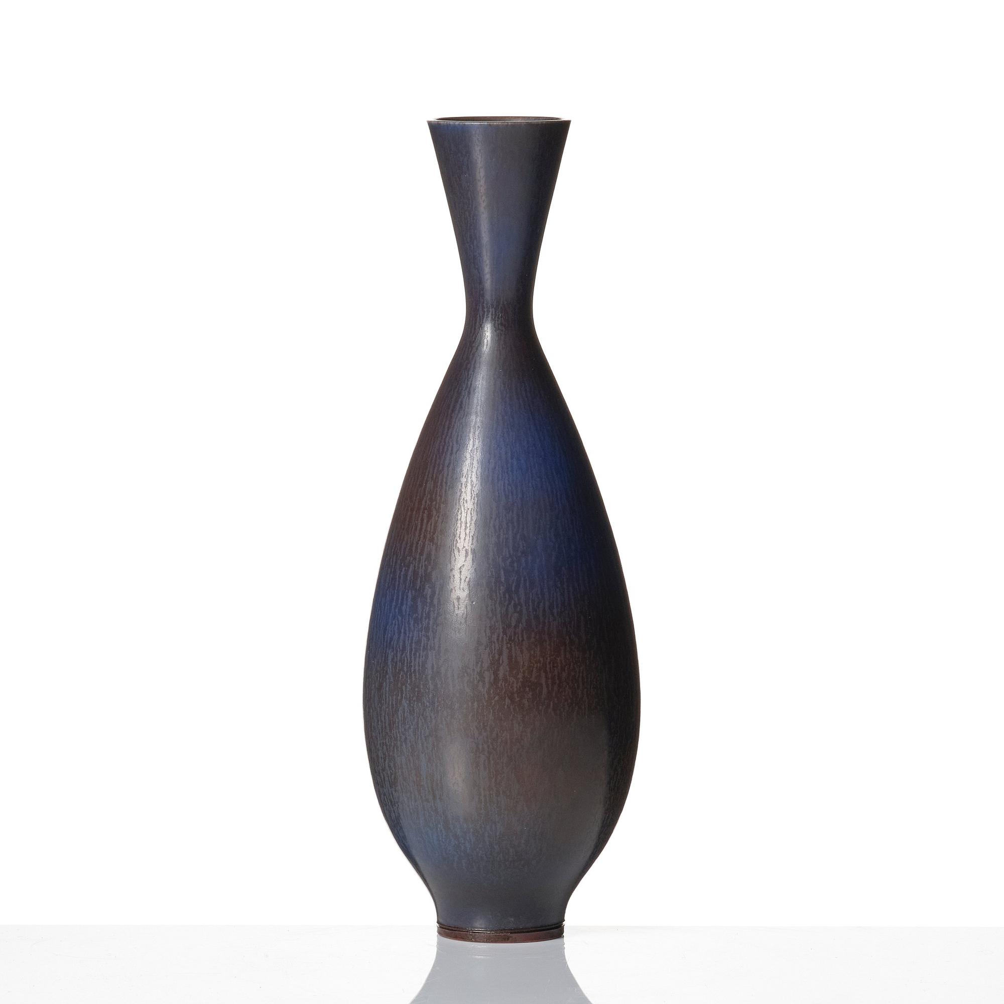 Berndt Friberg, a stoneware vase, Gustavsberg studio, Sweden 1972.