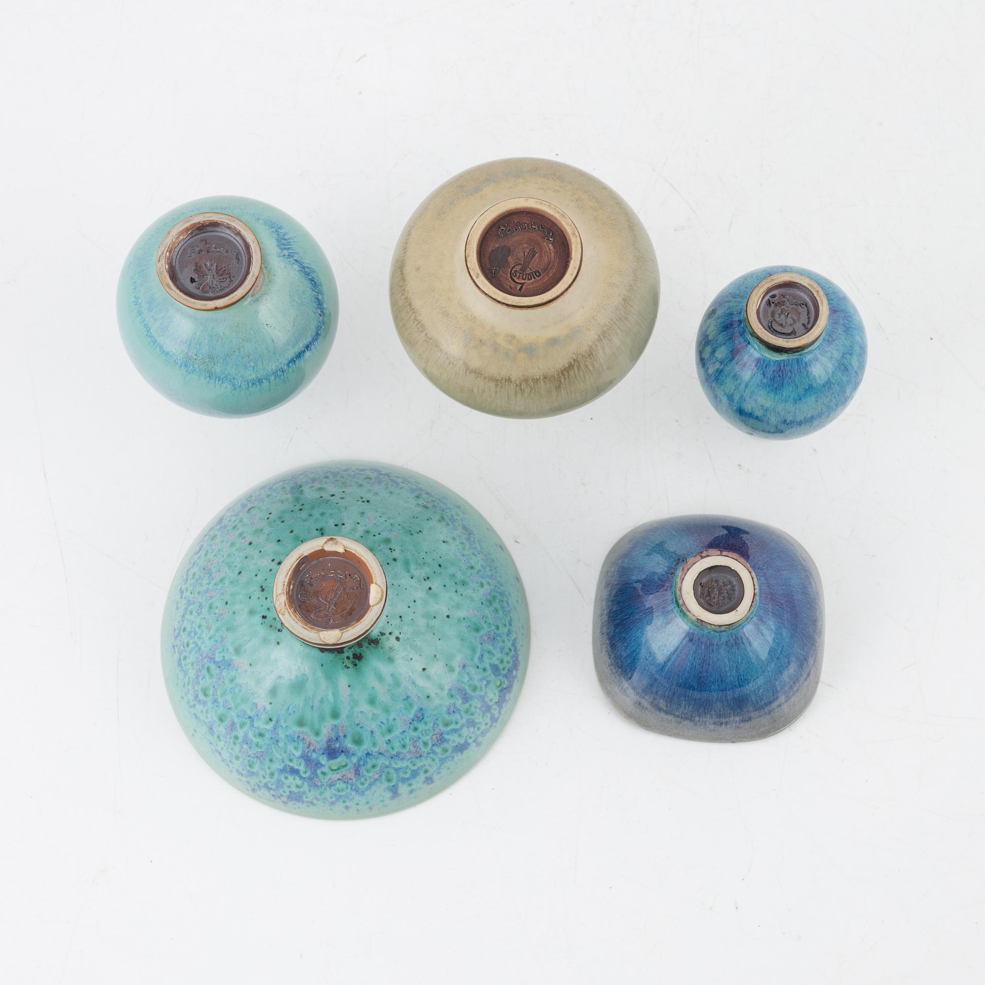 Berndt Friberg, vaser, 3 st och skålar, 2 st, Gustavsbergs studio, bl.a. 1950.