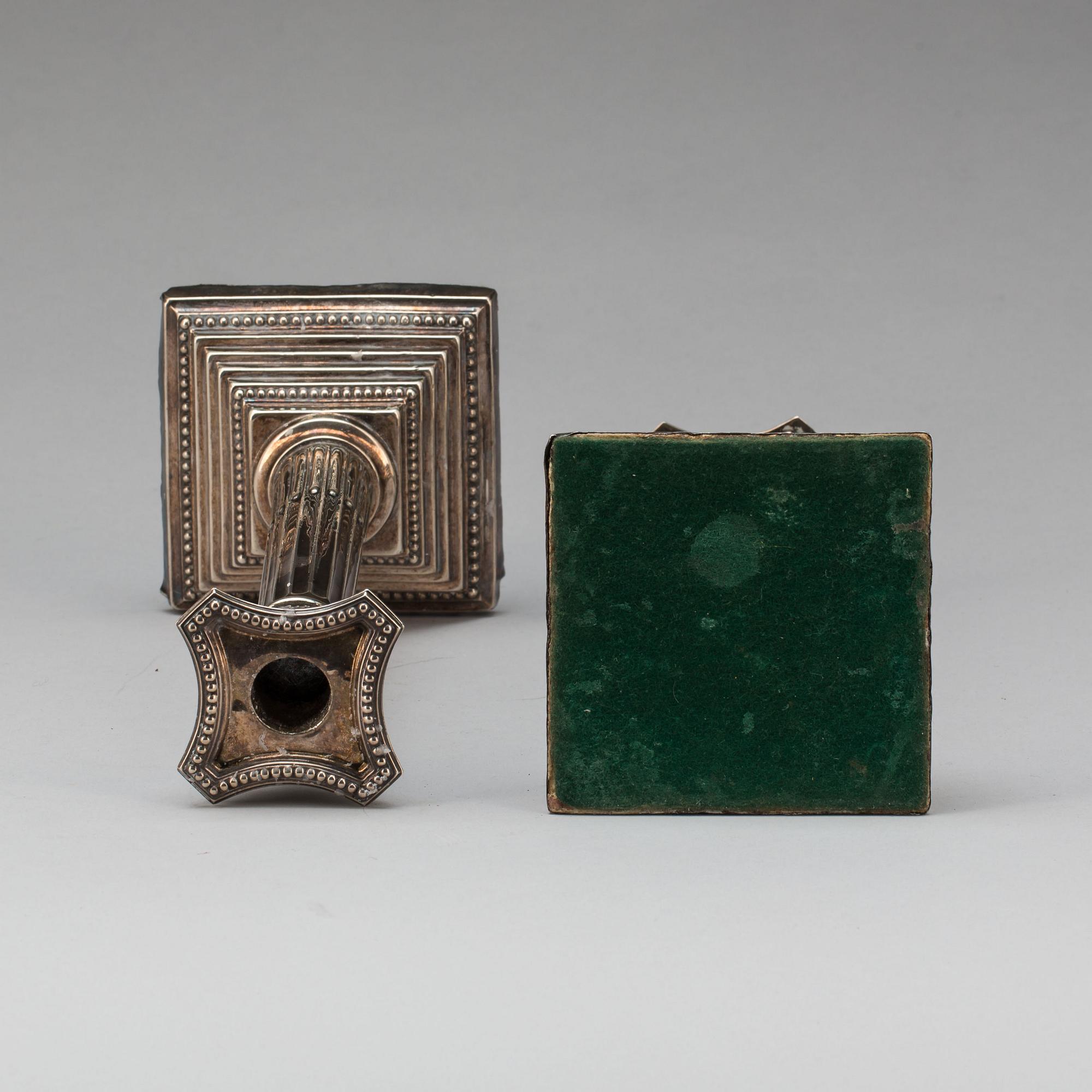 LJUSSTAKAR, ett par, silver, London, England, 1963-64.