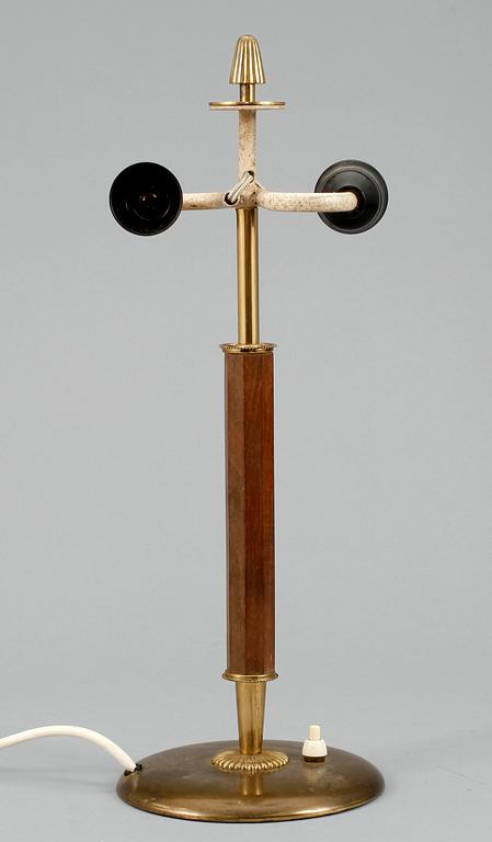 BORDSLAMPA, 1900-talets mitt.