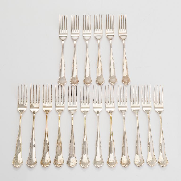 Bestickuppsättning, 88 delar, silver, "Chippendale", finska stämplar samt finska importstämplar 1963-1991.