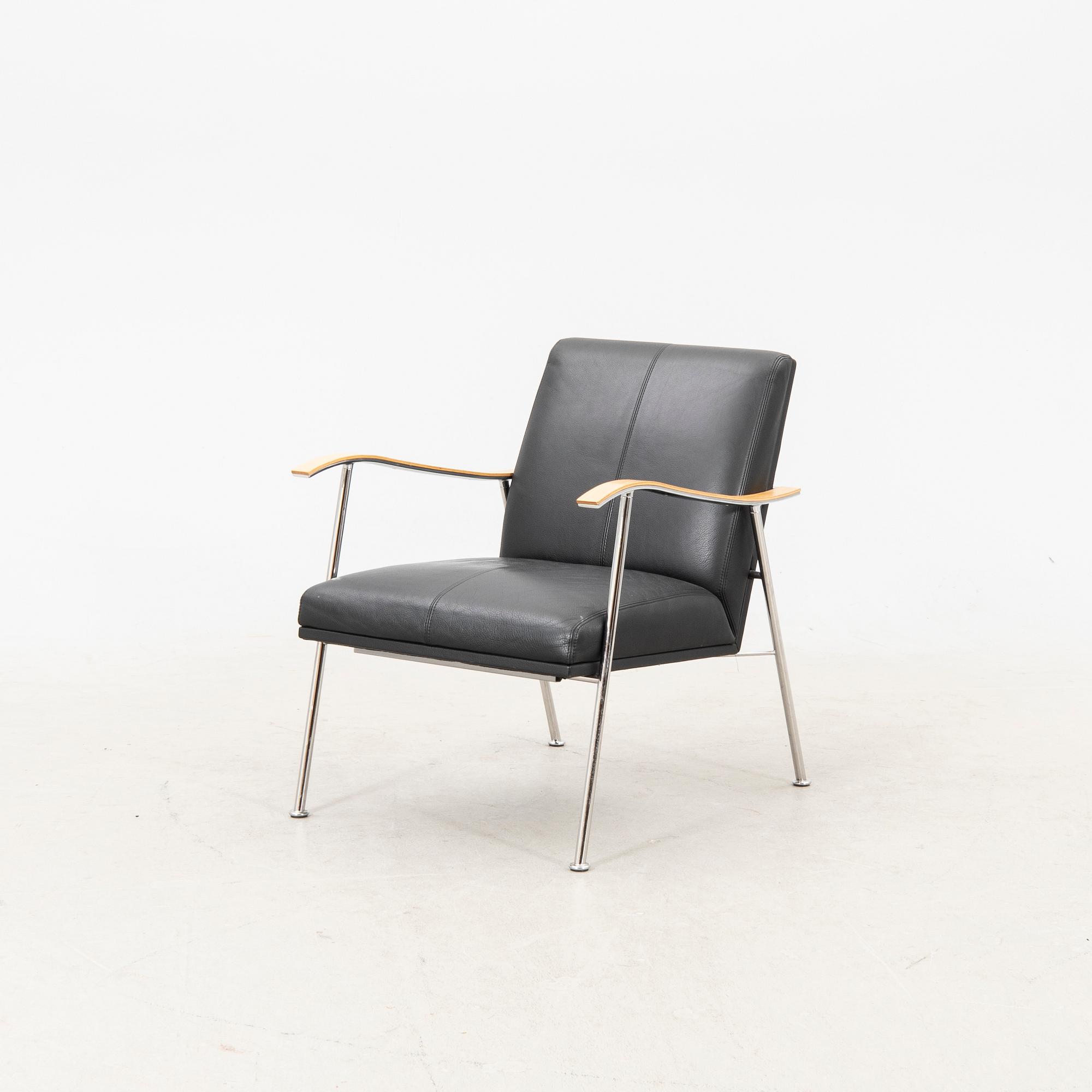 A 'Sahara' leather upholstered easy chair by Gunilla Allard for Lammhults.