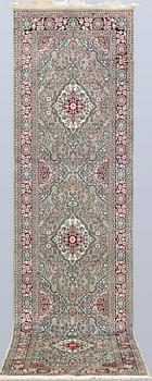 A silk runner, Kashmir, approx. 306 x 83 cm.