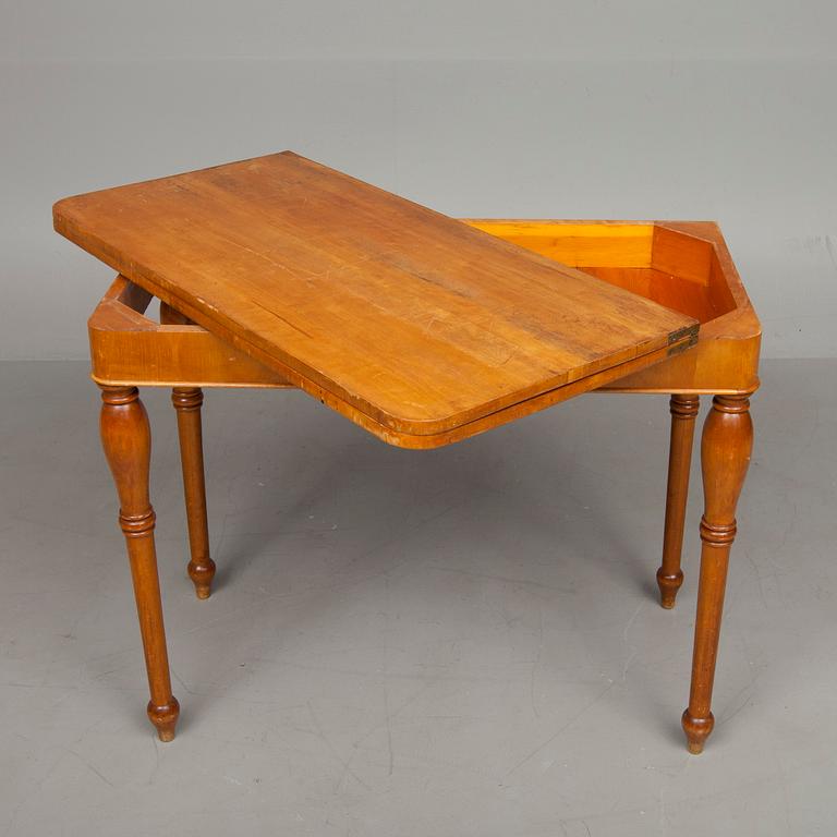 SPELBORD, biedermeier, 1800-talets mitt.
