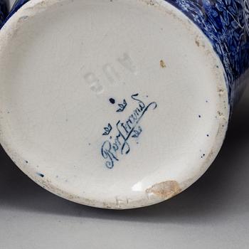 A set of 2+1 porcelain vases  by Rörstrand, late 18th century.