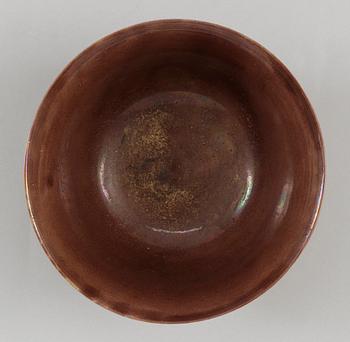 A bisquit brinjal bowl, Qing dynasty, Kangxi (1662-1722).