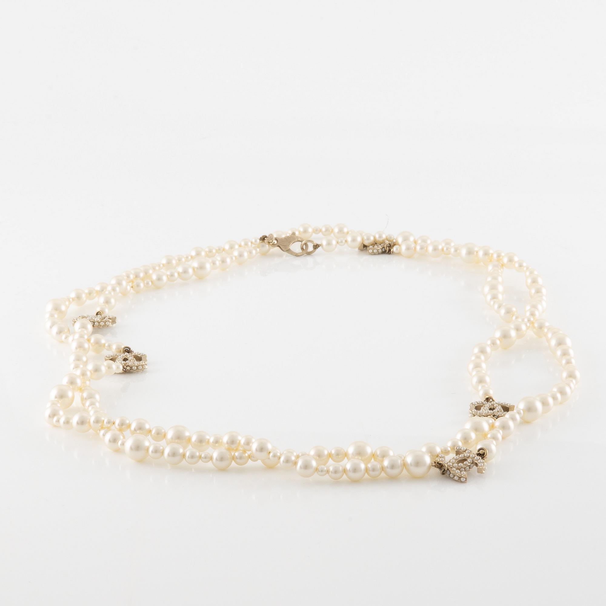 Chanel, pearl necklace, 2012.
