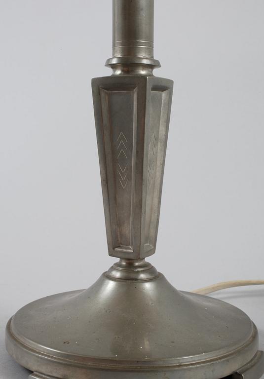 BORDSLAMPA, 1900-talets andra kvartal.